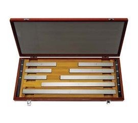 Mitutoyo 516-438-26 Metric Gauge Block Square Steel Set, grade 0-