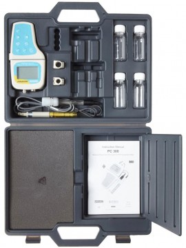 OAKTON PC 300 Waterproof pH/Con 300 pH Meter Kit-
