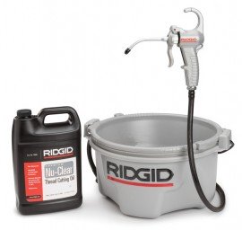 RIDGID 418 Oiler with One Gallon Premium Thread Cutting Oil-